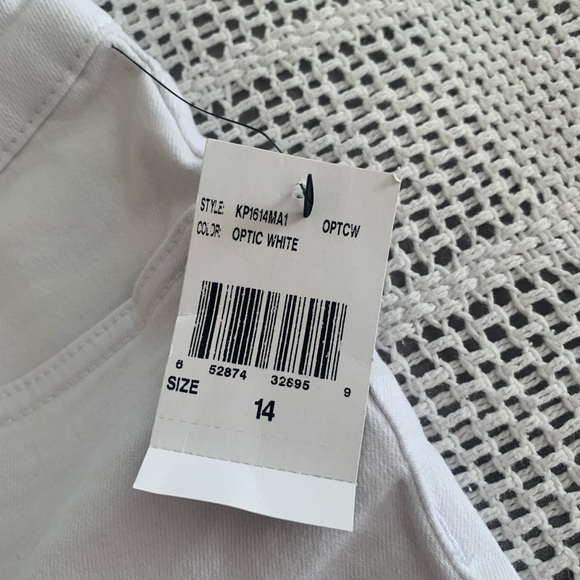 NWT Kut from the Cloth Stella Optic White High Rise Flare Jean - Size 14 - Picture 7 of 9